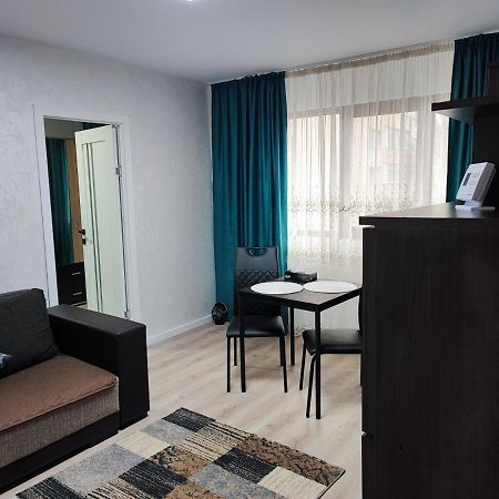 Apartament In Buzău Eksteriør billede